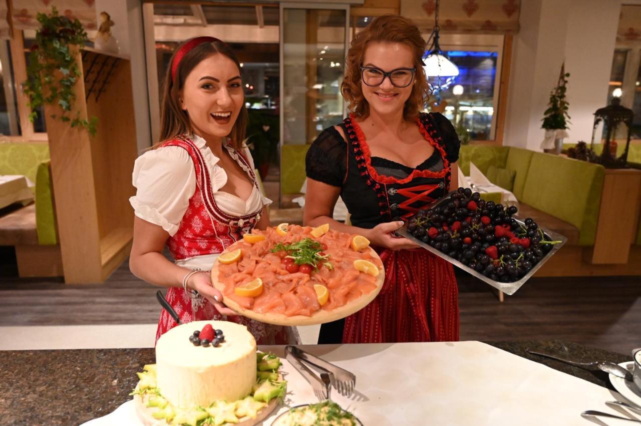 Hotel Alpenblick Saalbach-Hinterglemm Bagian luar foto